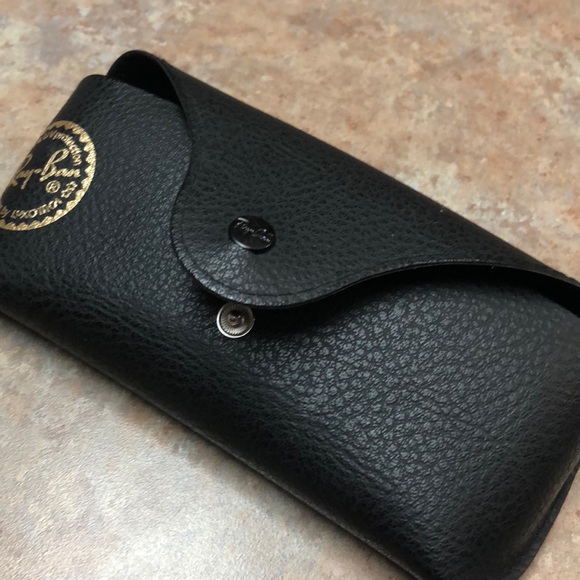 Ray-Ban Sunglasses Case - Picture 6 of 8